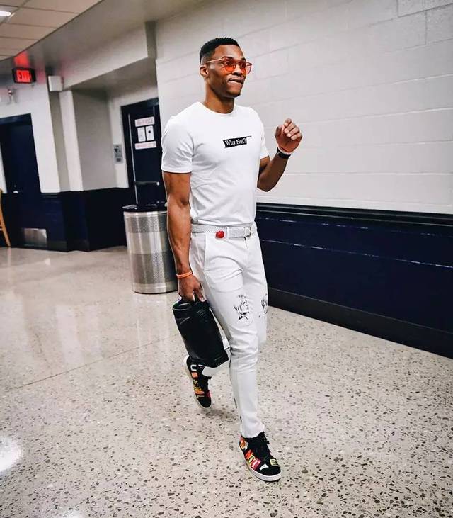 在强度密集 在强度密集