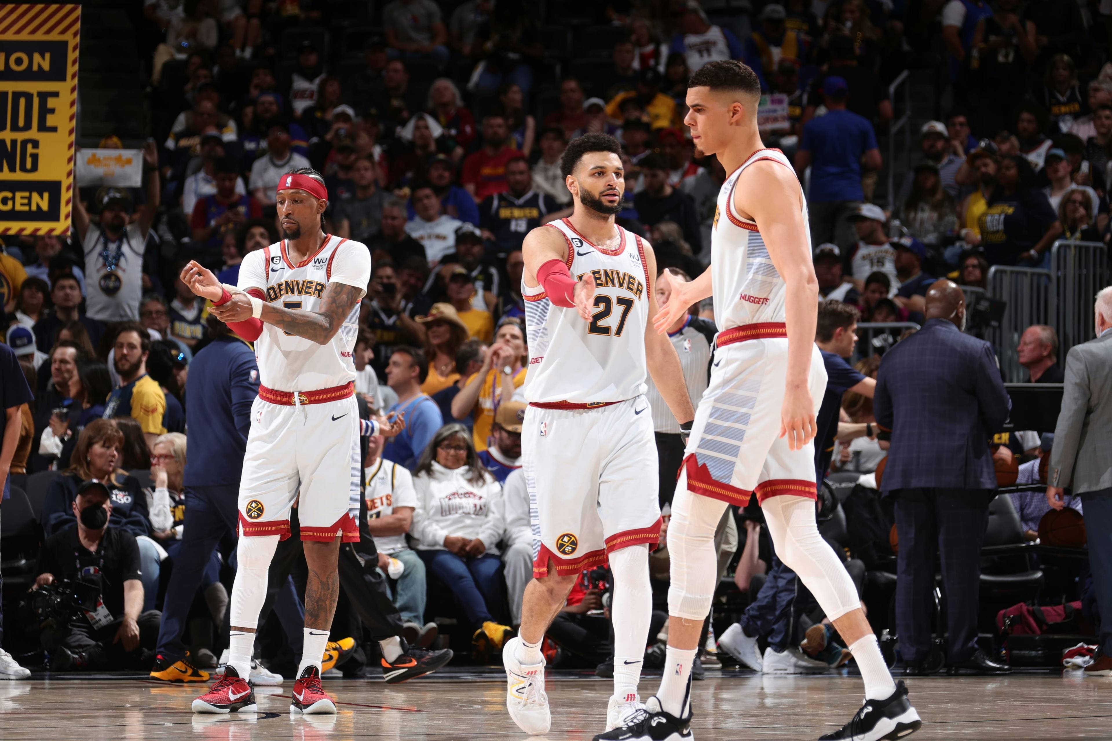 之下展现出 之下展现出