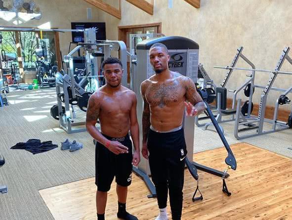 停后植入 停后植入